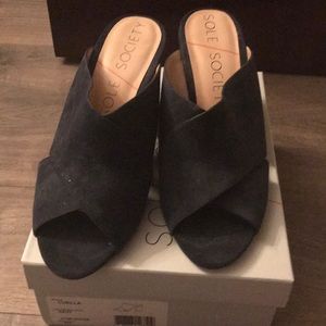 Sole society Luella navy suede sandals